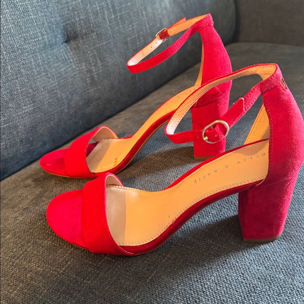 Kelly & Katie red heels - Picture 3 of 9